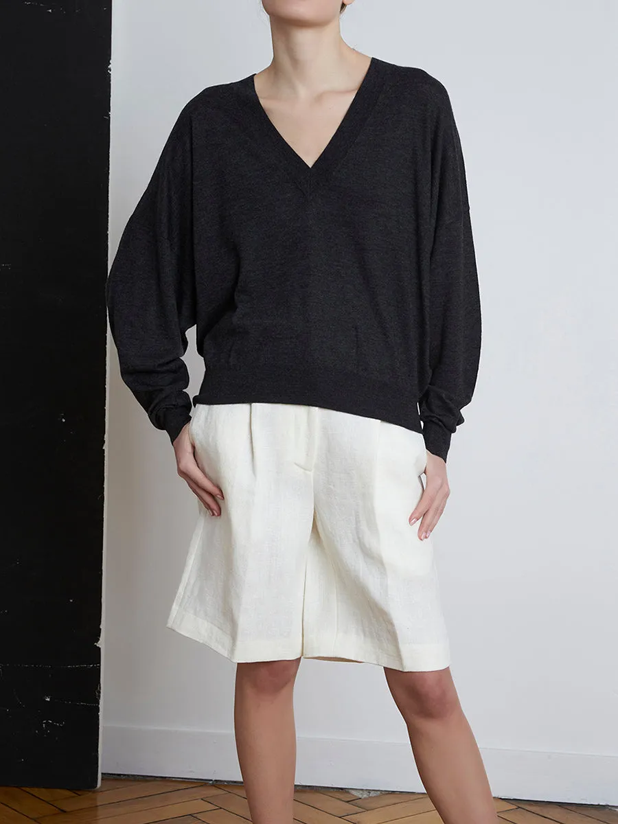 Hakueru V-neck Sweater