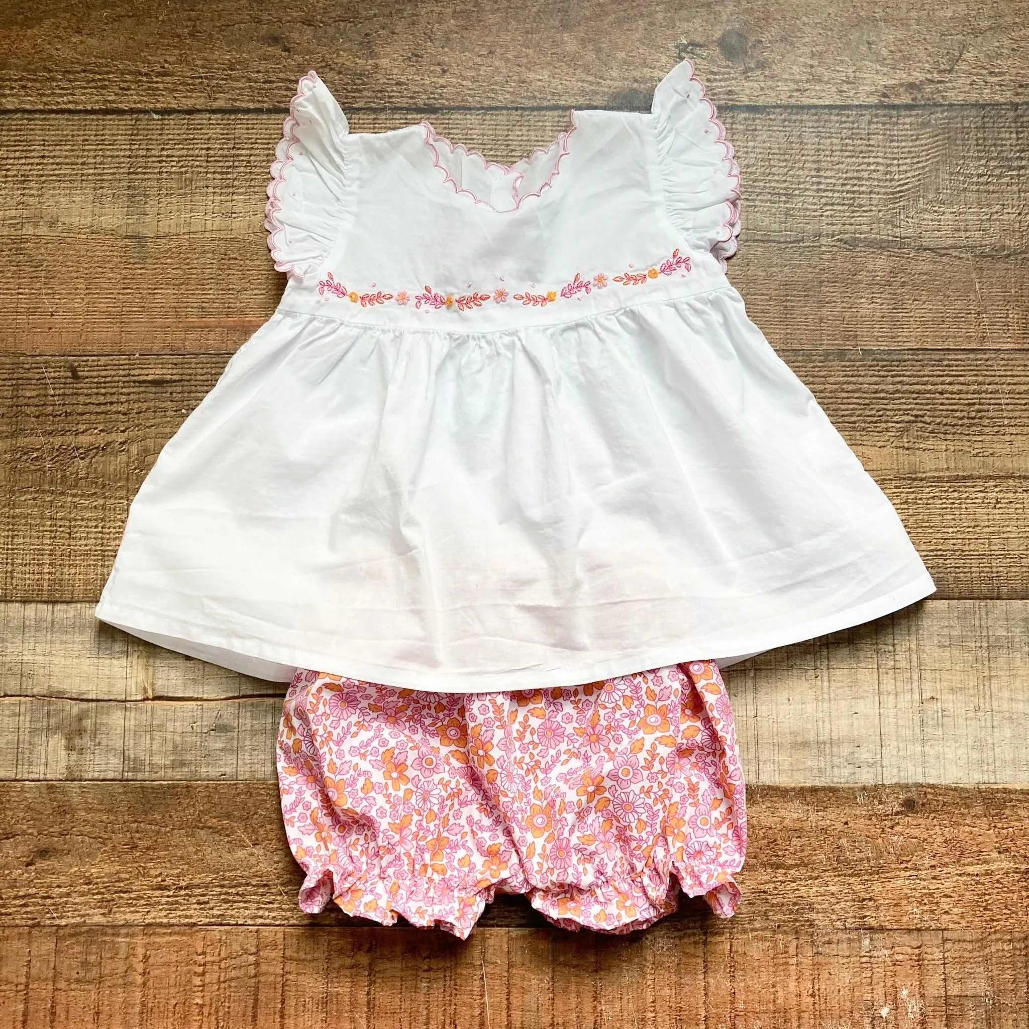 Little English White Orange and Pink Floral Scalloped Collar Shorts Set- Size 3T