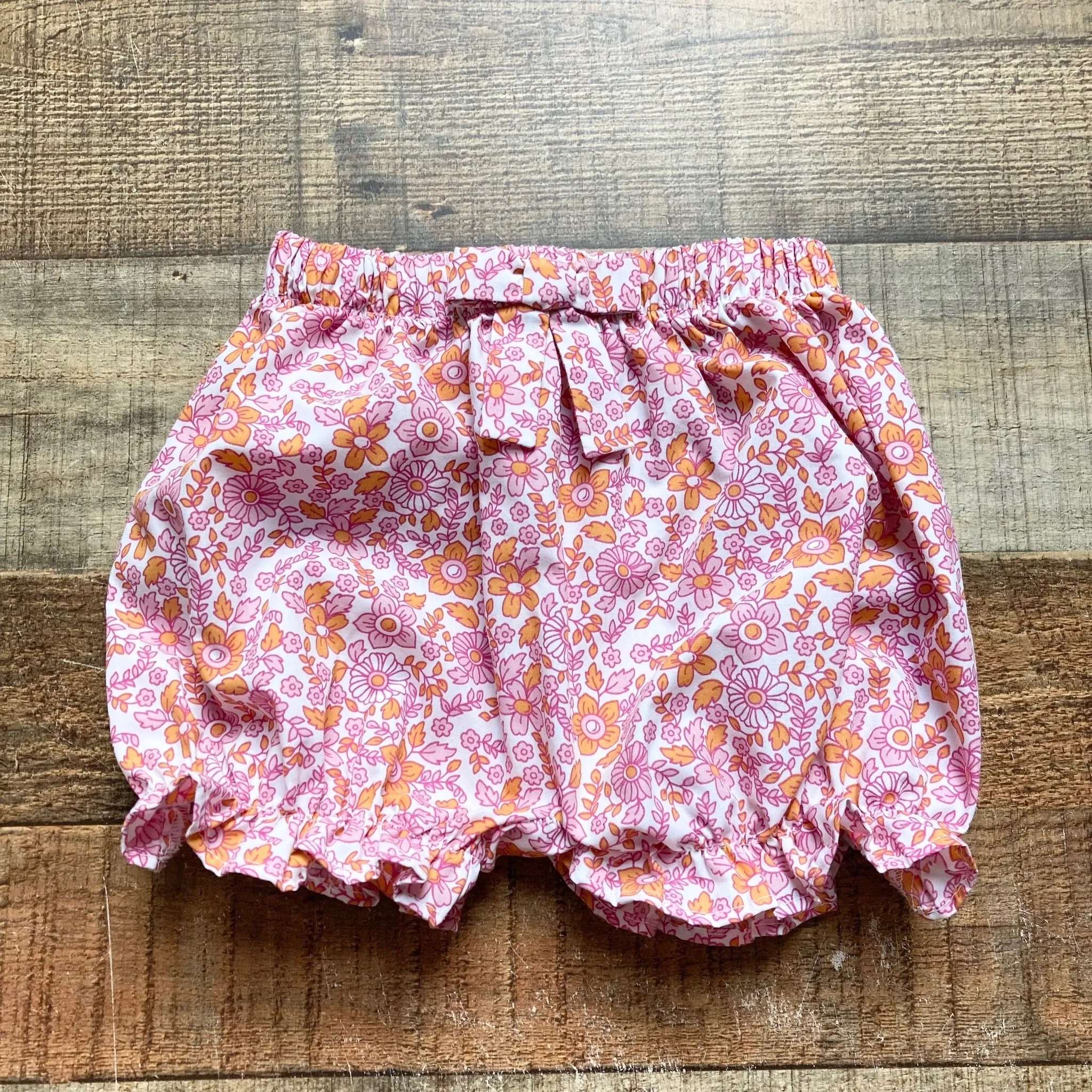 Little English White Orange and Pink Floral Scalloped Collar Shorts Set- Size 3T