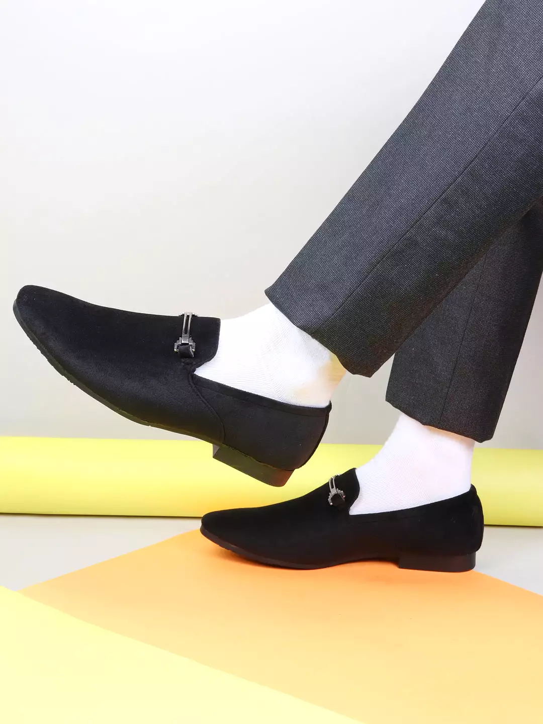 Men Black Casual Velvet Slip-On Loafers