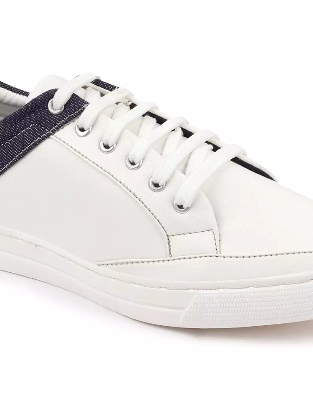 Men White Classic Lace Up Sneakers