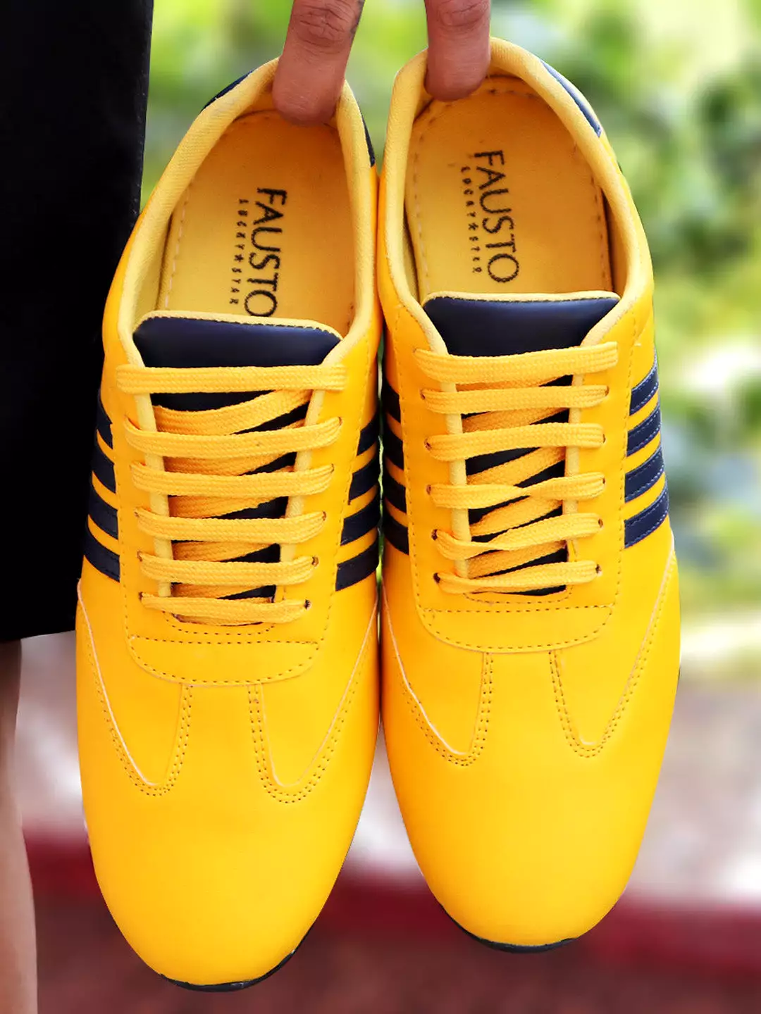 Men Yellow Classic Lace Up Sneakers