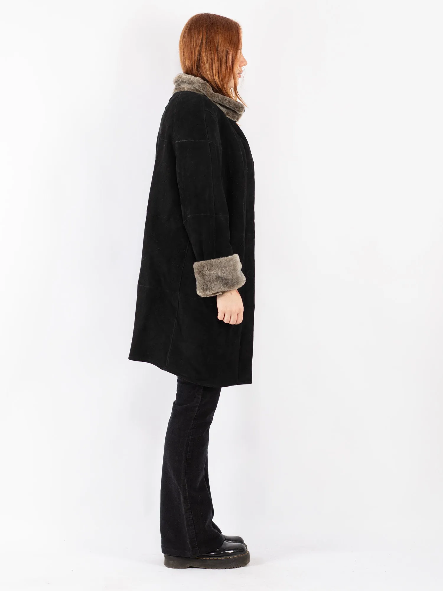 Vintage 90's Women Sheepskin Coat in Black